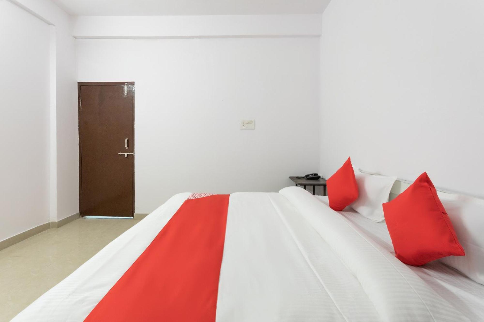 Hotel O Golden Star Bhopal Zewnętrze zdjęcie